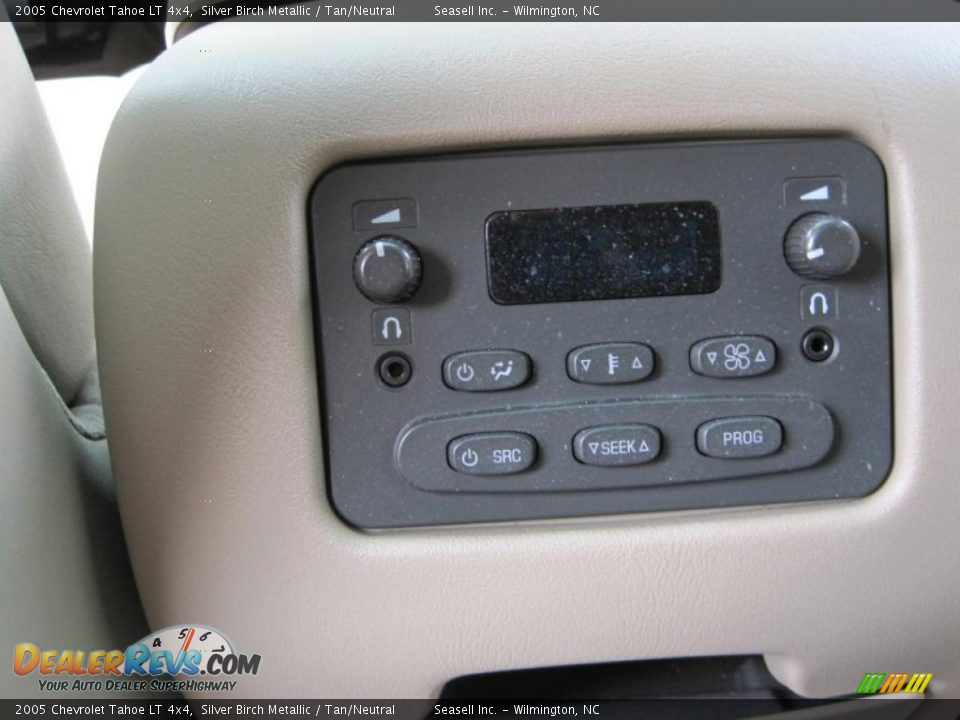 2005 Chevrolet Tahoe LT 4x4 Silver Birch Metallic / Tan/Neutral Photo #33