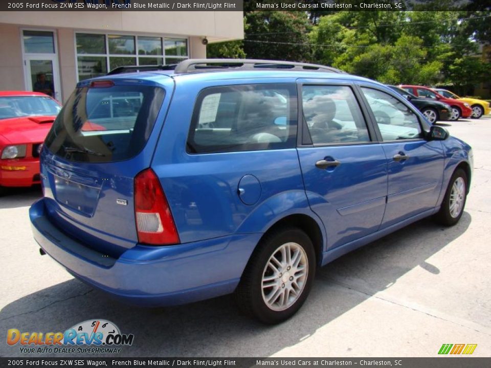 2005 Ford Focus ZXW SES Wagon French Blue Metallic / Dark Flint/Light Flint Photo #8