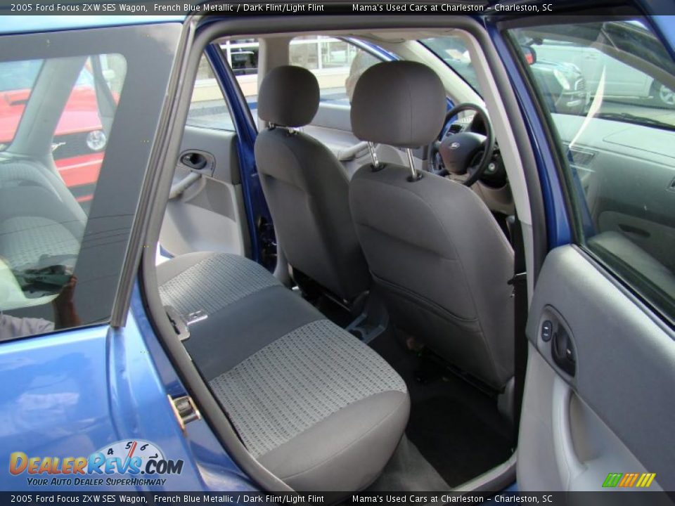 2005 Ford Focus ZXW SES Wagon French Blue Metallic / Dark Flint/Light Flint Photo #14