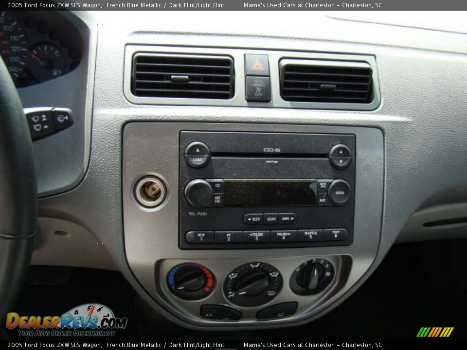 2005 Ford Focus ZXW SES Wagon French Blue Metallic / Dark Flint/Light Flint Photo #20