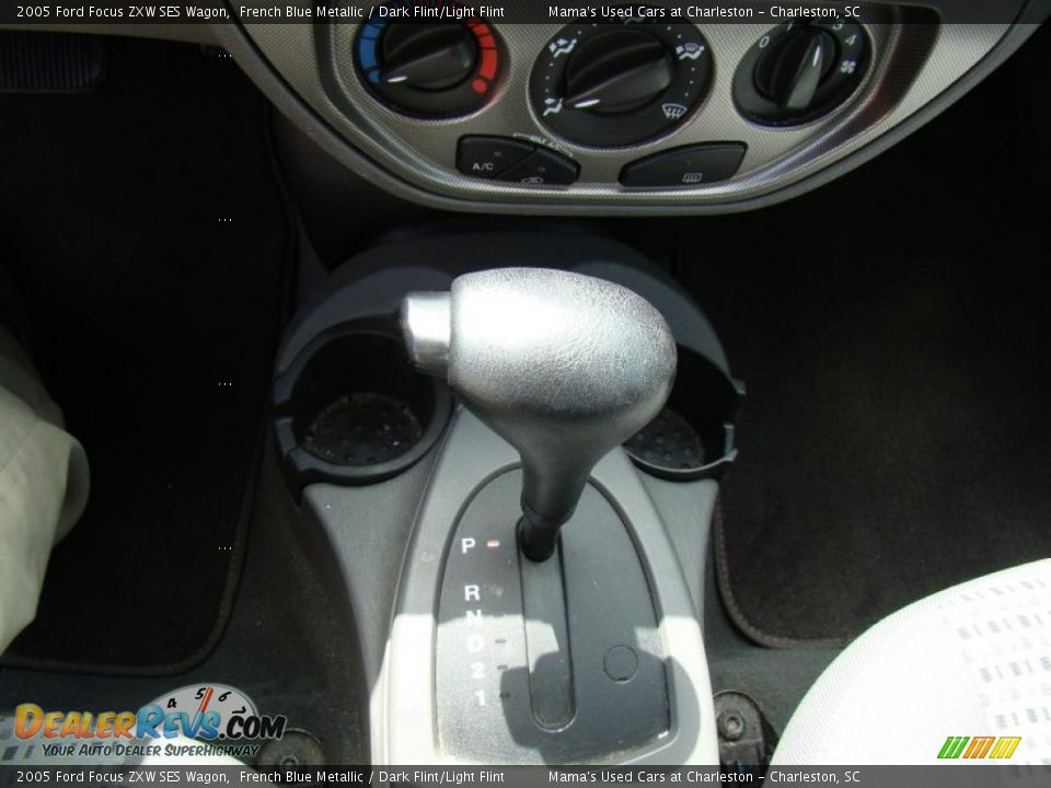 2005 Ford Focus ZXW SES Wagon French Blue Metallic / Dark Flint/Light Flint Photo #21