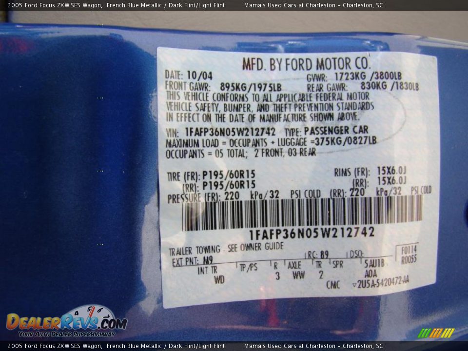 2005 Ford Focus ZXW SES Wagon French Blue Metallic / Dark Flint/Light Flint Photo #26