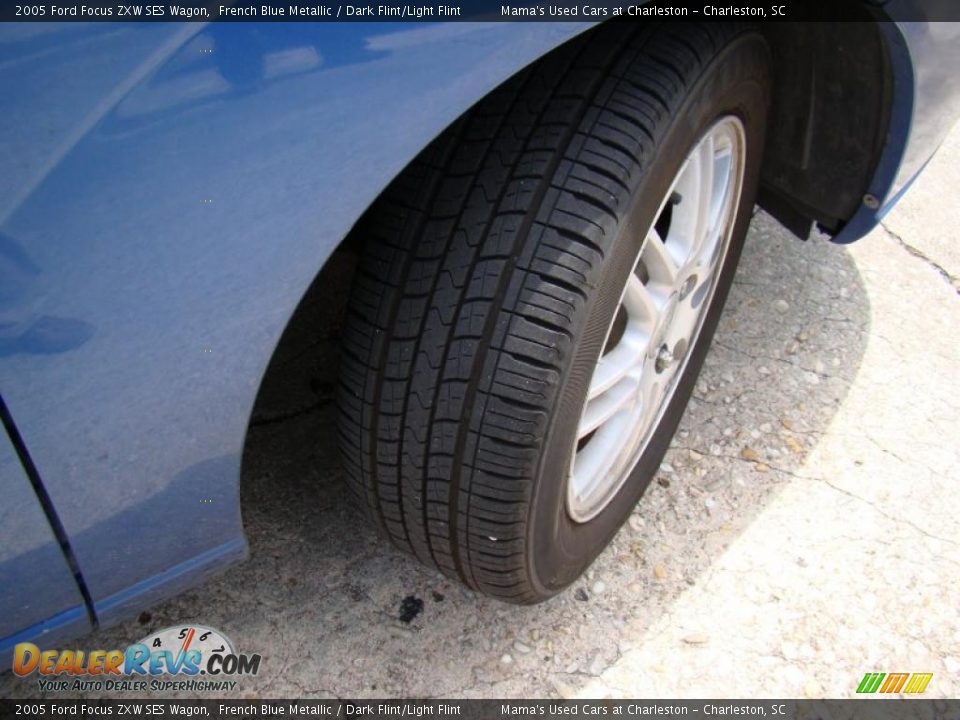 2005 Ford Focus ZXW SES Wagon French Blue Metallic / Dark Flint/Light Flint Photo #27