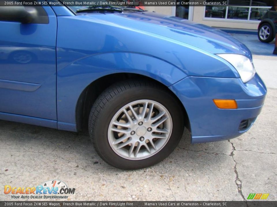2005 Ford Focus ZXW SES Wagon French Blue Metallic / Dark Flint/Light Flint Photo #29