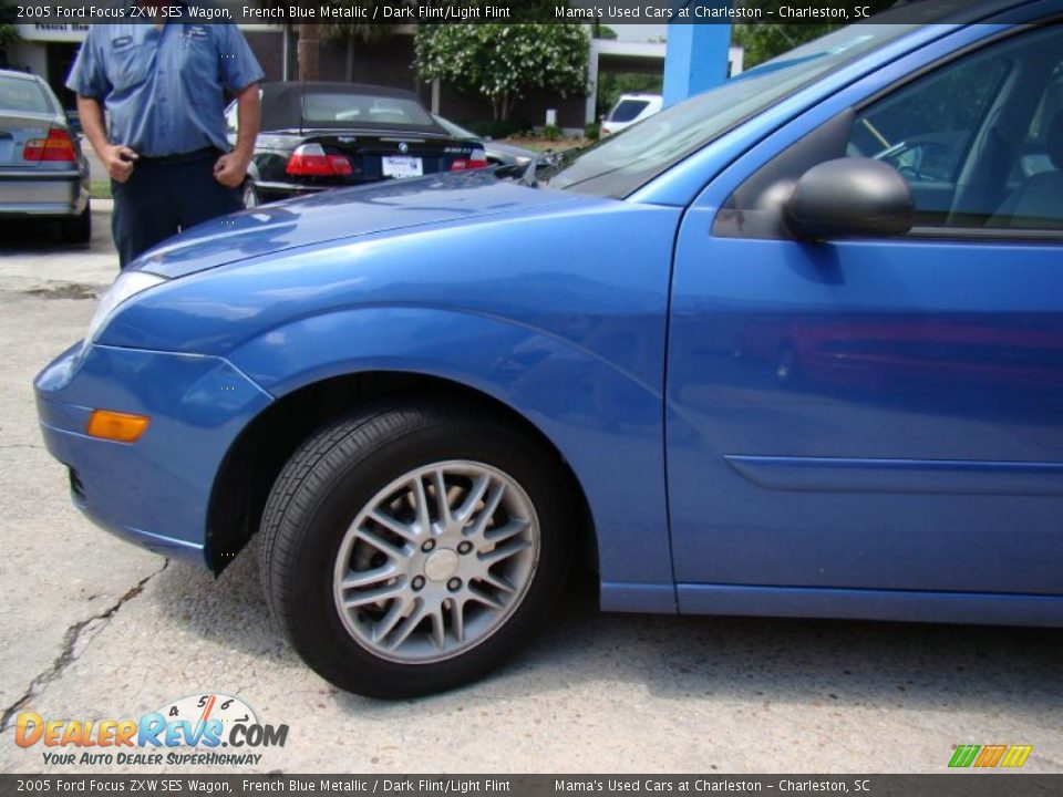 2005 Ford Focus ZXW SES Wagon French Blue Metallic / Dark Flint/Light Flint Photo #30