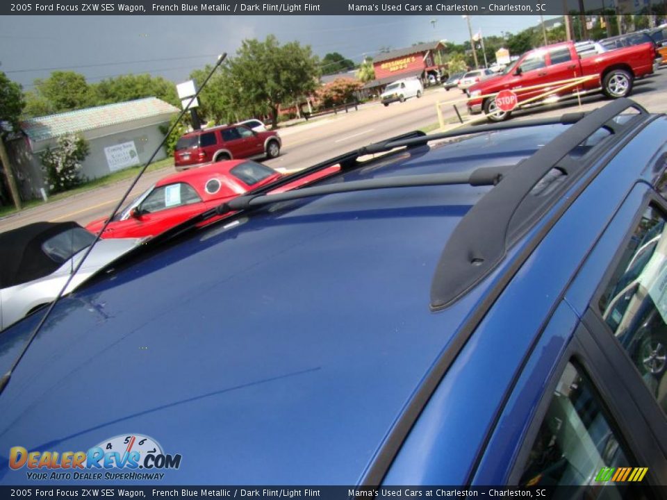 2005 Ford Focus ZXW SES Wagon French Blue Metallic / Dark Flint/Light Flint Photo #33