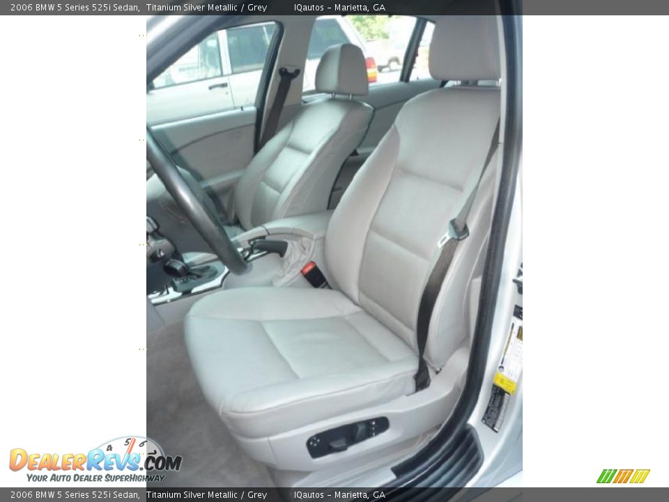 2006 BMW 5 Series 525i Sedan Titanium Silver Metallic / Grey Photo #28