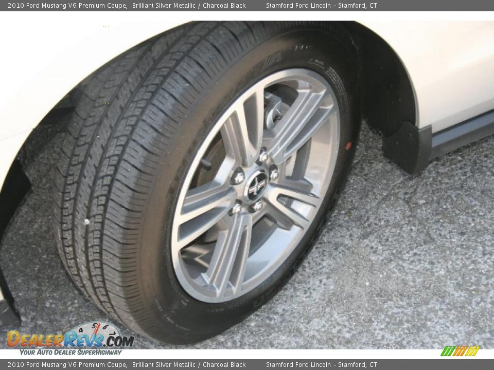2010 Ford Mustang V6 Premium Coupe Brilliant Silver Metallic / Charcoal Black Photo #15