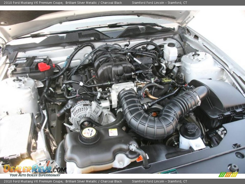 2010 Ford Mustang V6 Premium Coupe Brilliant Silver Metallic / Charcoal Black Photo #19