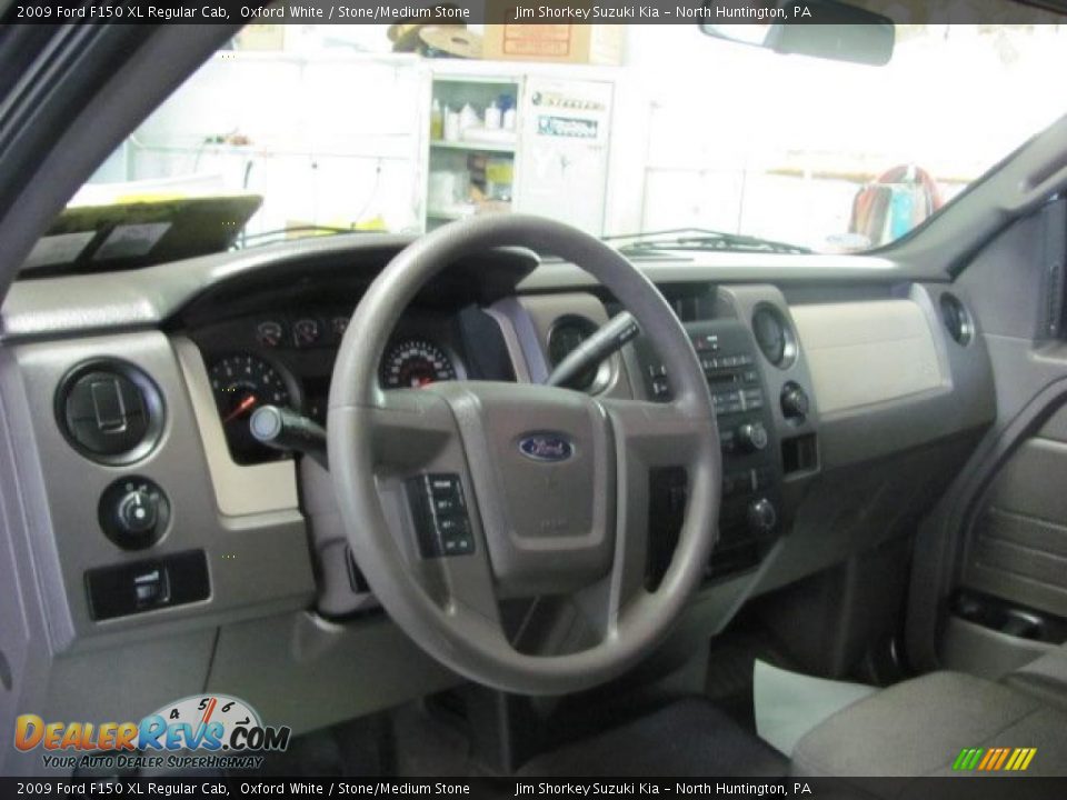 2009 Ford F150 XL Regular Cab Oxford White / Stone/Medium Stone Photo #6