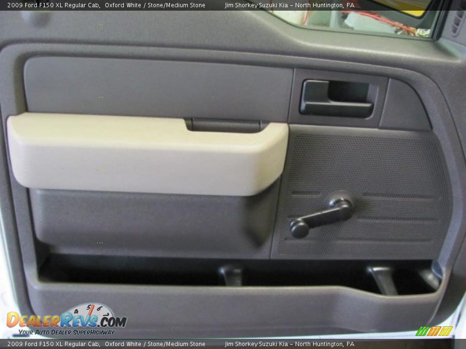 2009 Ford F150 XL Regular Cab Oxford White / Stone/Medium Stone Photo #7