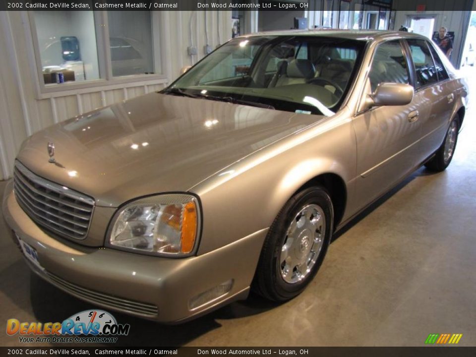 2002 Cadillac DeVille Sedan Cashmere Metallic / Oatmeal Photo #2