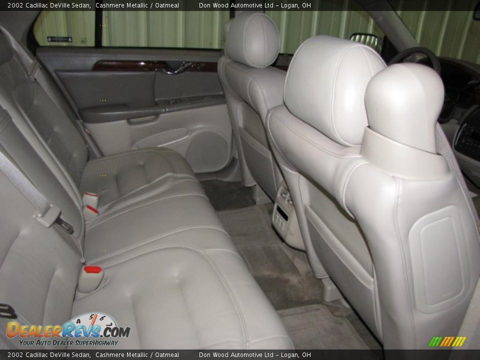 2002 Cadillac DeVille Sedan Cashmere Metallic / Oatmeal Photo #10