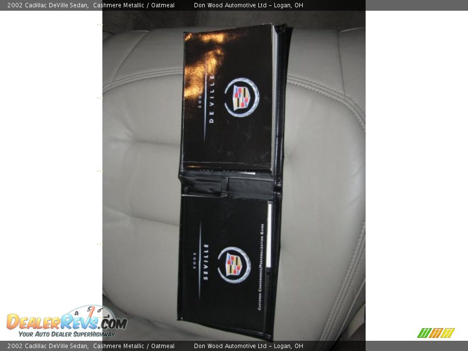 2002 Cadillac DeVille Sedan Cashmere Metallic / Oatmeal Photo #17