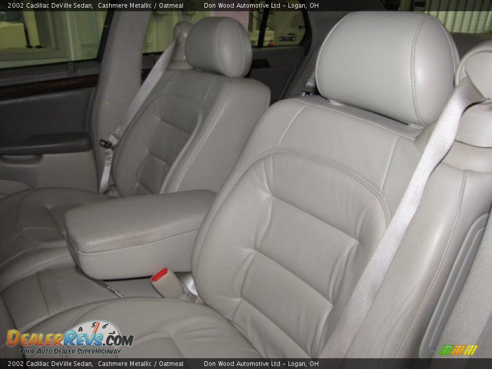 2002 Cadillac DeVille Sedan Cashmere Metallic / Oatmeal Photo #22