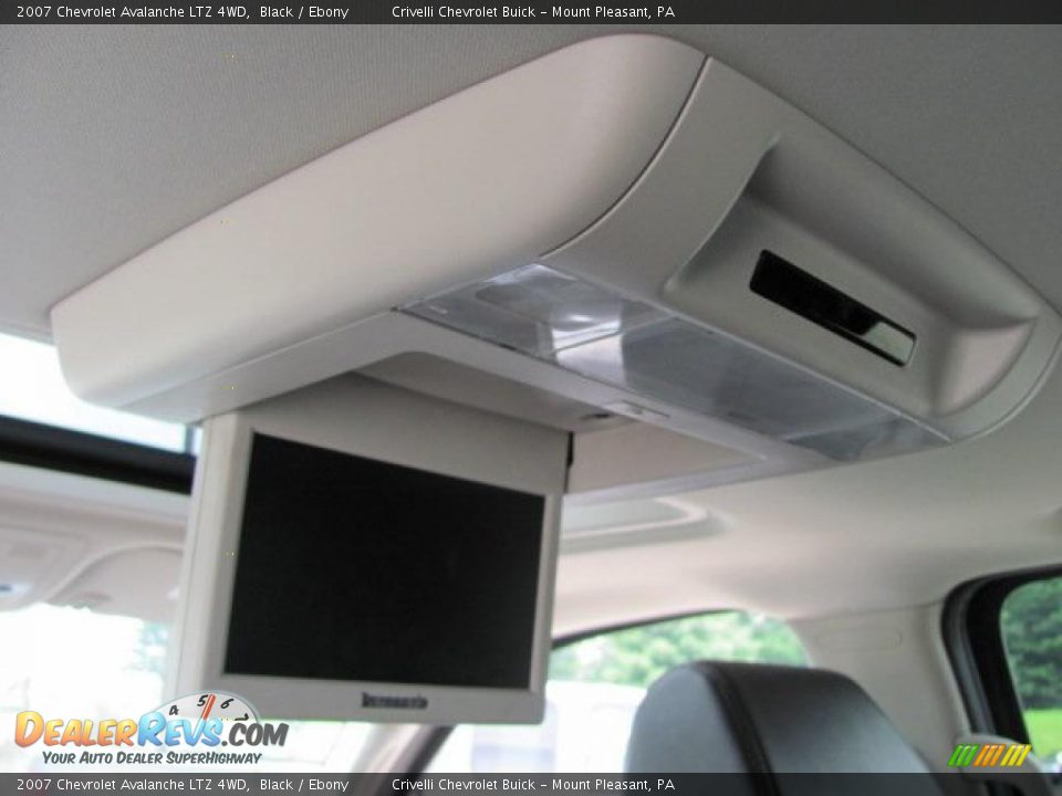 2007 Chevrolet Avalanche LTZ 4WD Black / Ebony Photo #6