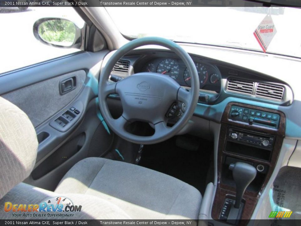 2001 Nissan Altima GXE Super Black / Dusk Photo #4