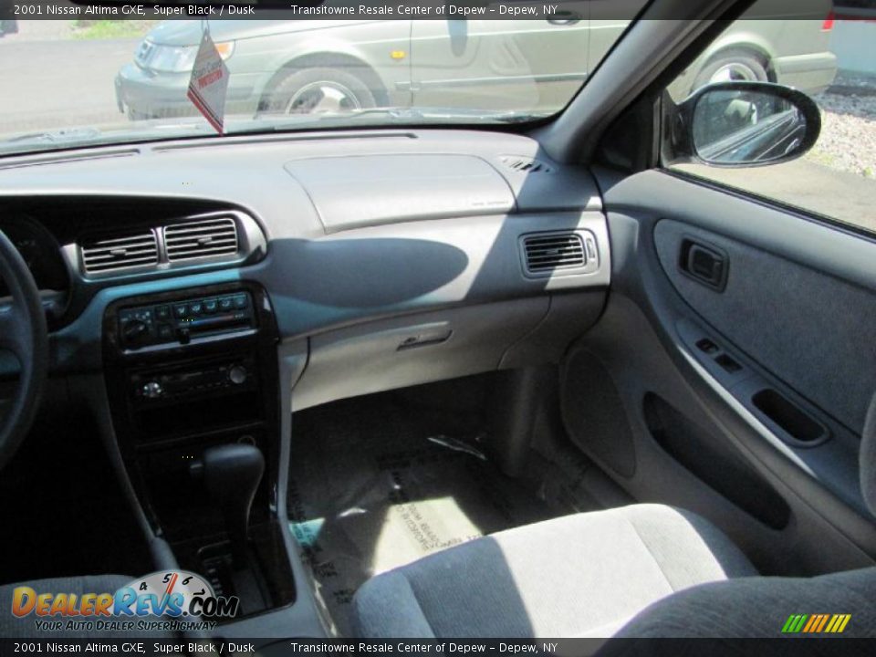 2001 Nissan Altima GXE Super Black / Dusk Photo #5