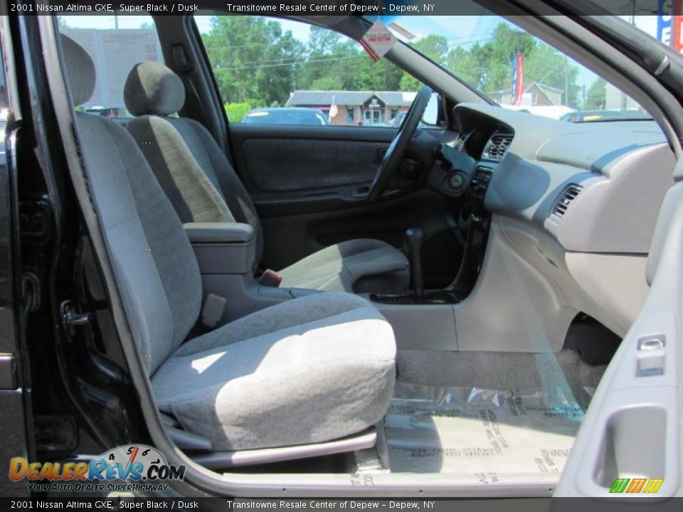 2001 Nissan Altima GXE Super Black / Dusk Photo #15