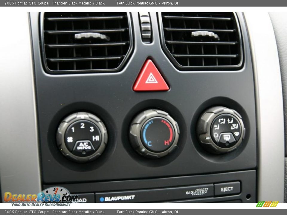 2006 Pontiac GTO Coupe Phantom Black Metallic / Black Photo #12