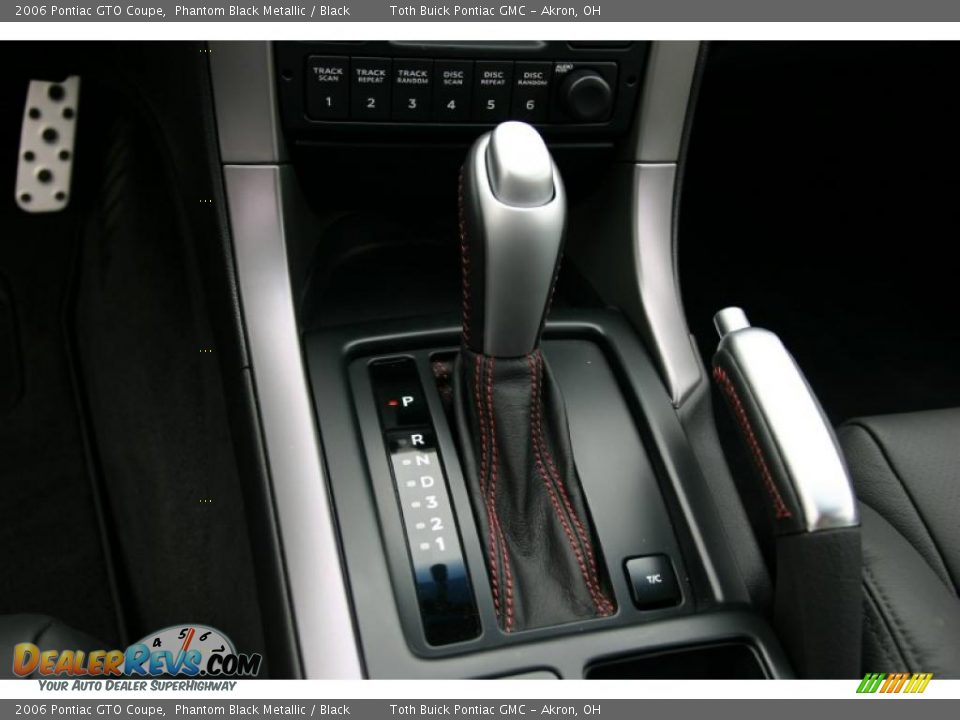 2006 Pontiac GTO Coupe Phantom Black Metallic / Black Photo #14