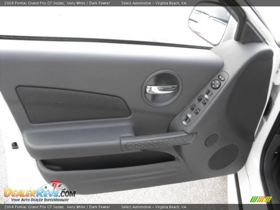 2004 Pontiac Grand Prix GT Sedan Ivory White / Dark Pewter Photo #12