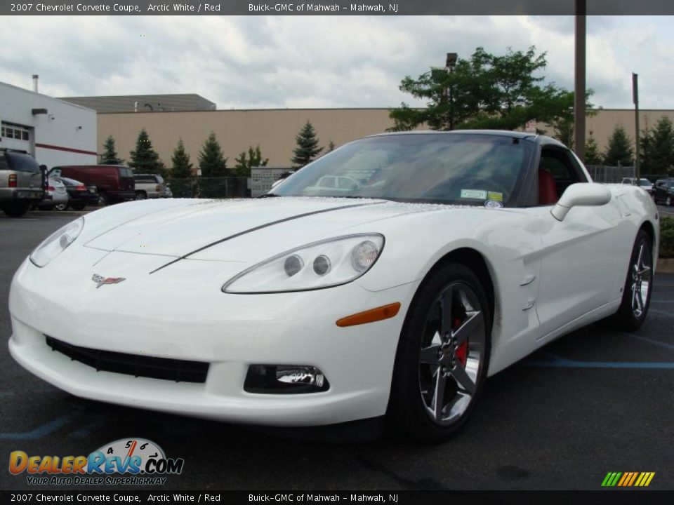 2007 Chevrolet Corvette Coupe Arctic White / Red Photo #1