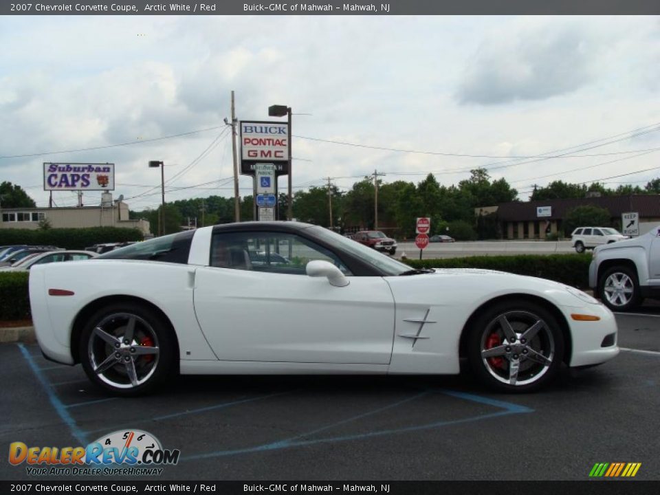 2007 Chevrolet Corvette Coupe Arctic White / Red Photo #7