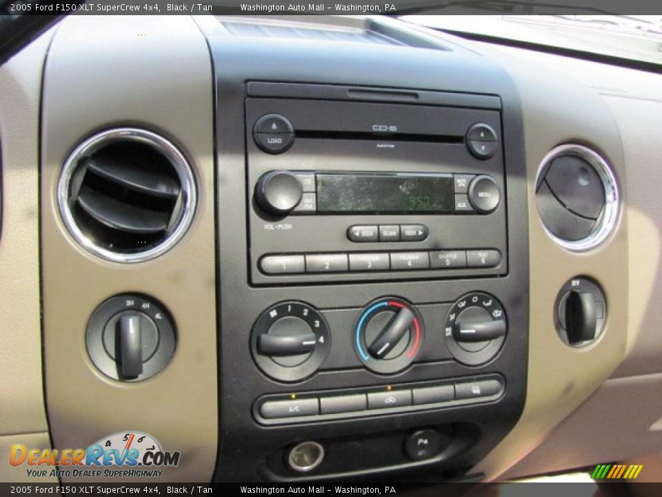 2005 Ford F150 XLT SuperCrew 4x4 Black / Tan Photo #17