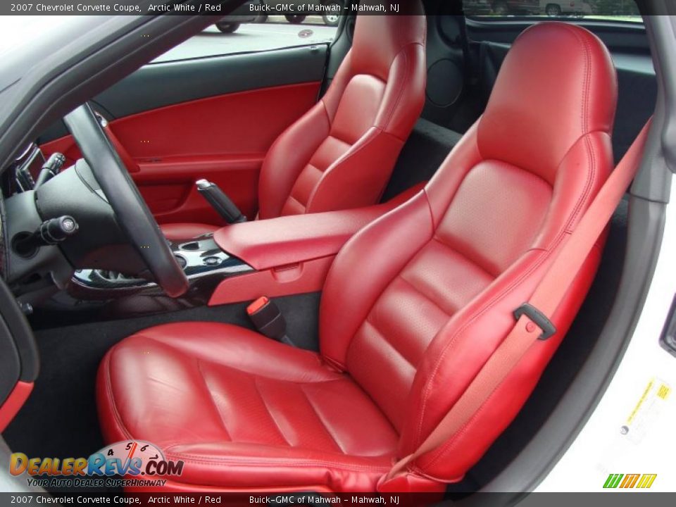 2007 Chevrolet Corvette Coupe Arctic White / Red Photo #16