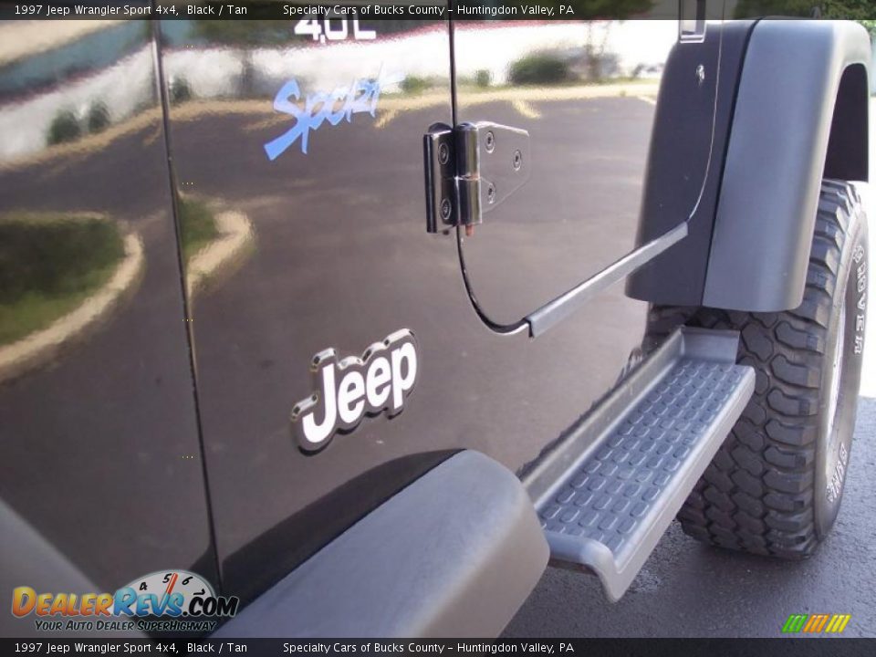 1997 Jeep Wrangler Sport 4x4 Black / Tan Photo #13
