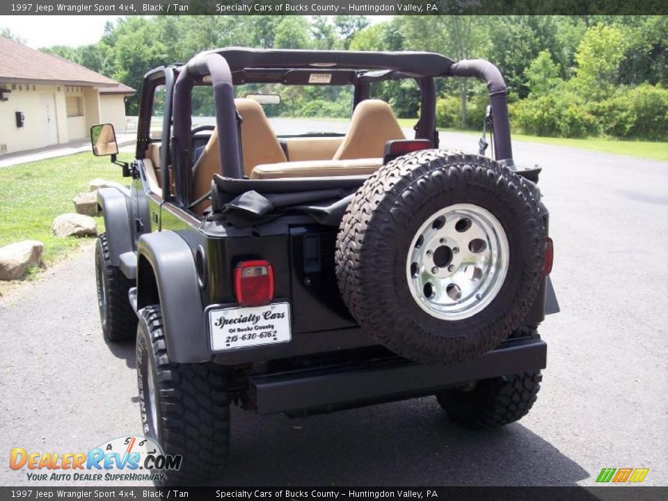 1997 Jeep Wrangler Sport 4x4 Black / Tan Photo #23