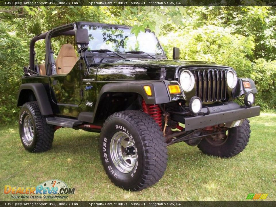 1997 Jeep Wrangler Sport 4x4 Black / Tan Photo #34