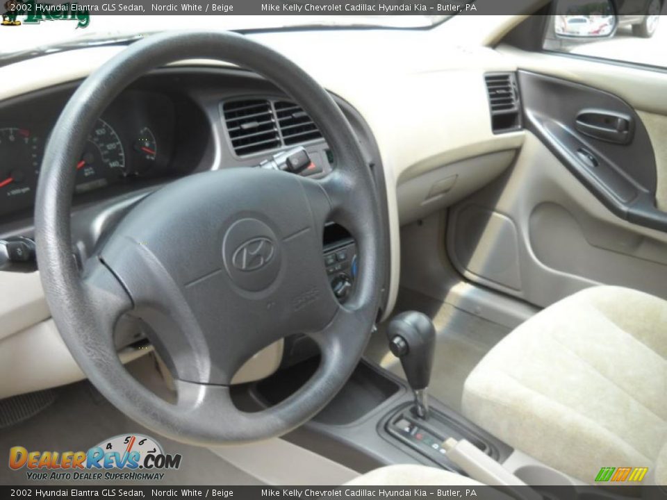 2002 Hyundai Elantra GLS Sedan Nordic White / Beige Photo #8