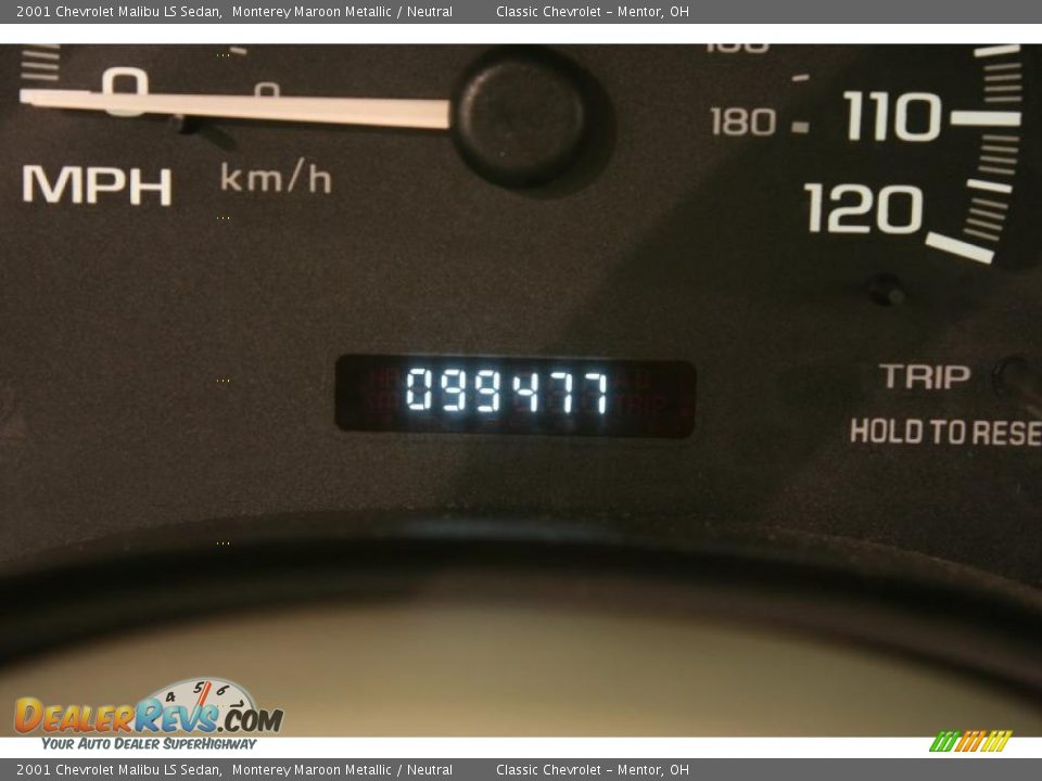 2001 Chevrolet Malibu LS Sedan Monterey Maroon Metallic / Neutral Photo #12