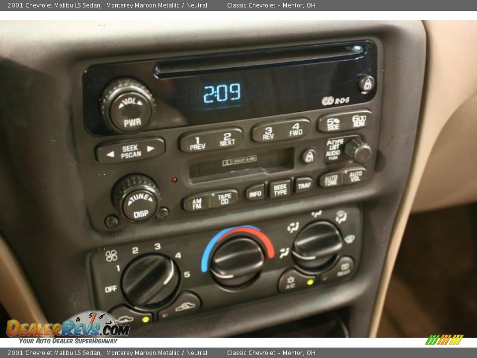 2001 Chevrolet Malibu LS Sedan Monterey Maroon Metallic / Neutral Photo #13
