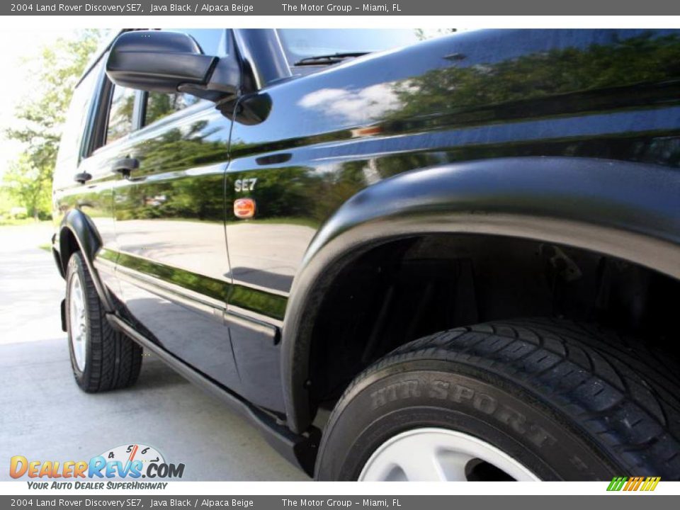 2004 Land Rover Discovery SE7 Java Black / Alpaca Beige Photo #21