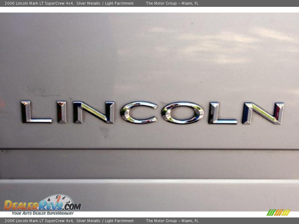 2006 Lincoln Mark LT SuperCrew 4x4 Silver Metallic / Light Parchment Photo #33