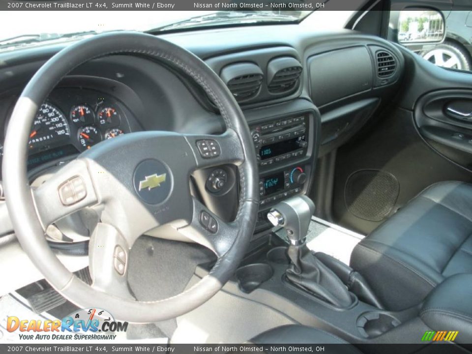 2007 Chevrolet TrailBlazer LT 4x4 Summit White / Ebony Photo #13