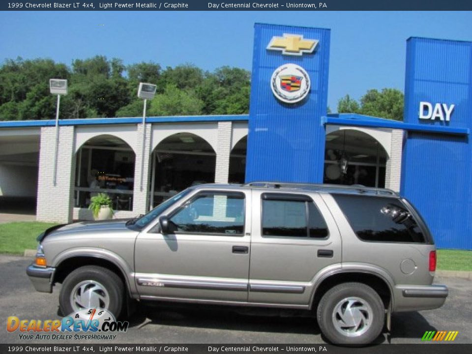 1999 Chevrolet Blazer LT 4x4 Light Pewter Metallic / Graphite Photo #2