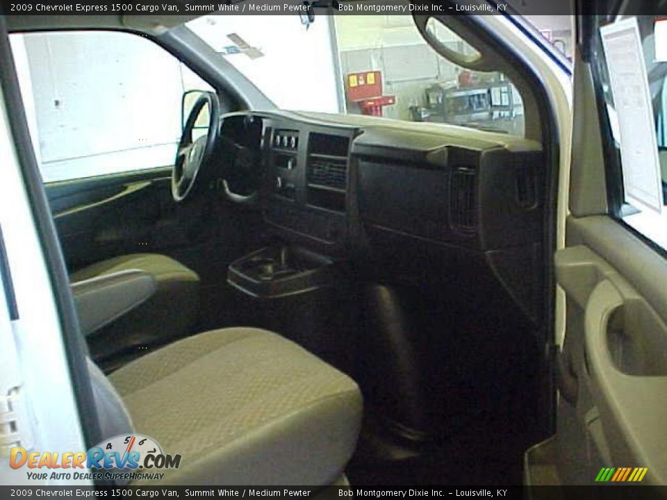2009 Chevrolet Express 1500 Cargo Van Summit White / Medium Pewter Photo #8