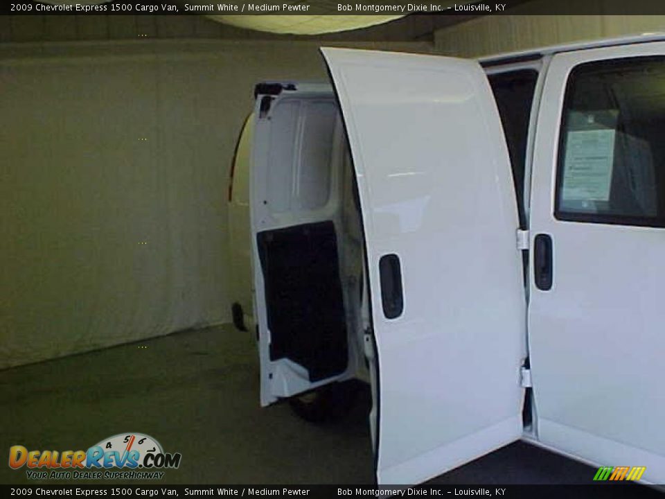 2009 Chevrolet Express 1500 Cargo Van Summit White / Medium Pewter Photo #10