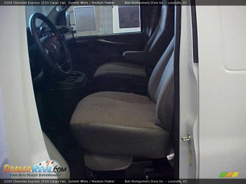 2009 Chevrolet Express 1500 Cargo Van Summit White / Medium Pewter Photo #16