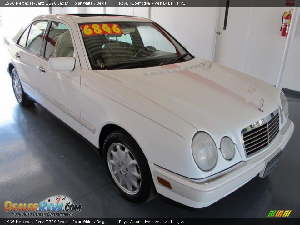 1996 Mercedes-Benz E 320 Sedan Polar White / Beige Photo #1