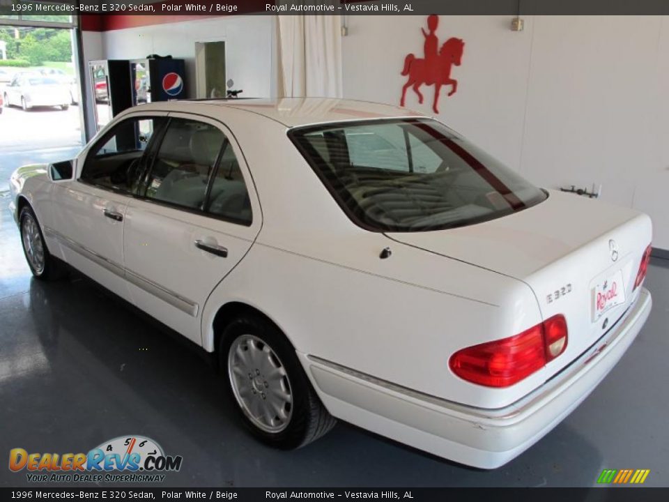 1996 Mercedes-Benz E 320 Sedan Polar White / Beige Photo #4