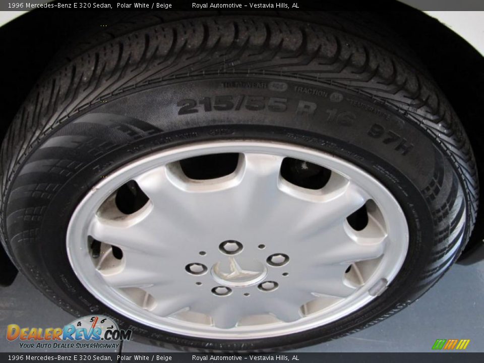 1996 Mercedes-Benz E 320 Sedan Polar White / Beige Photo #8