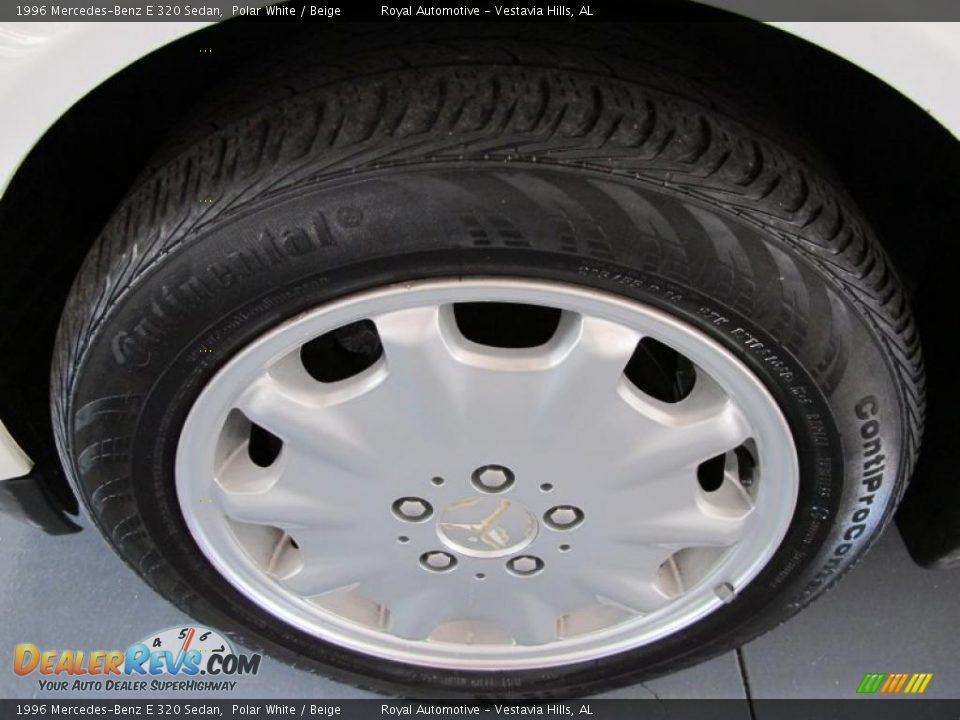 1996 Mercedes-Benz E 320 Sedan Polar White / Beige Photo #9
