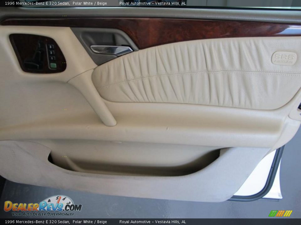 1996 Mercedes-Benz E 320 Sedan Polar White / Beige Photo #26
