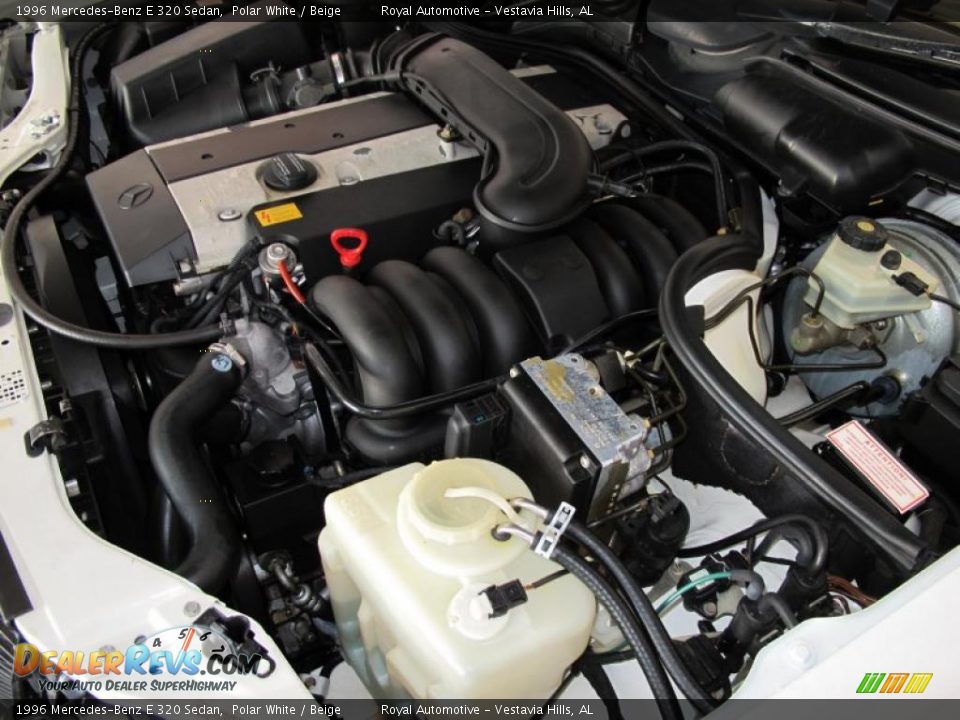 1996 Mercedes-Benz E 320 Sedan Polar White / Beige Photo #31