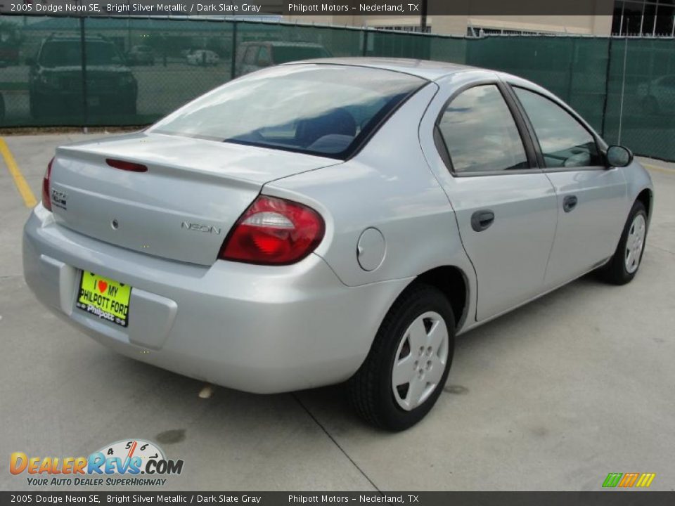 2005 Dodge Neon SE Bright Silver Metallic / Dark Slate Gray Photo #3